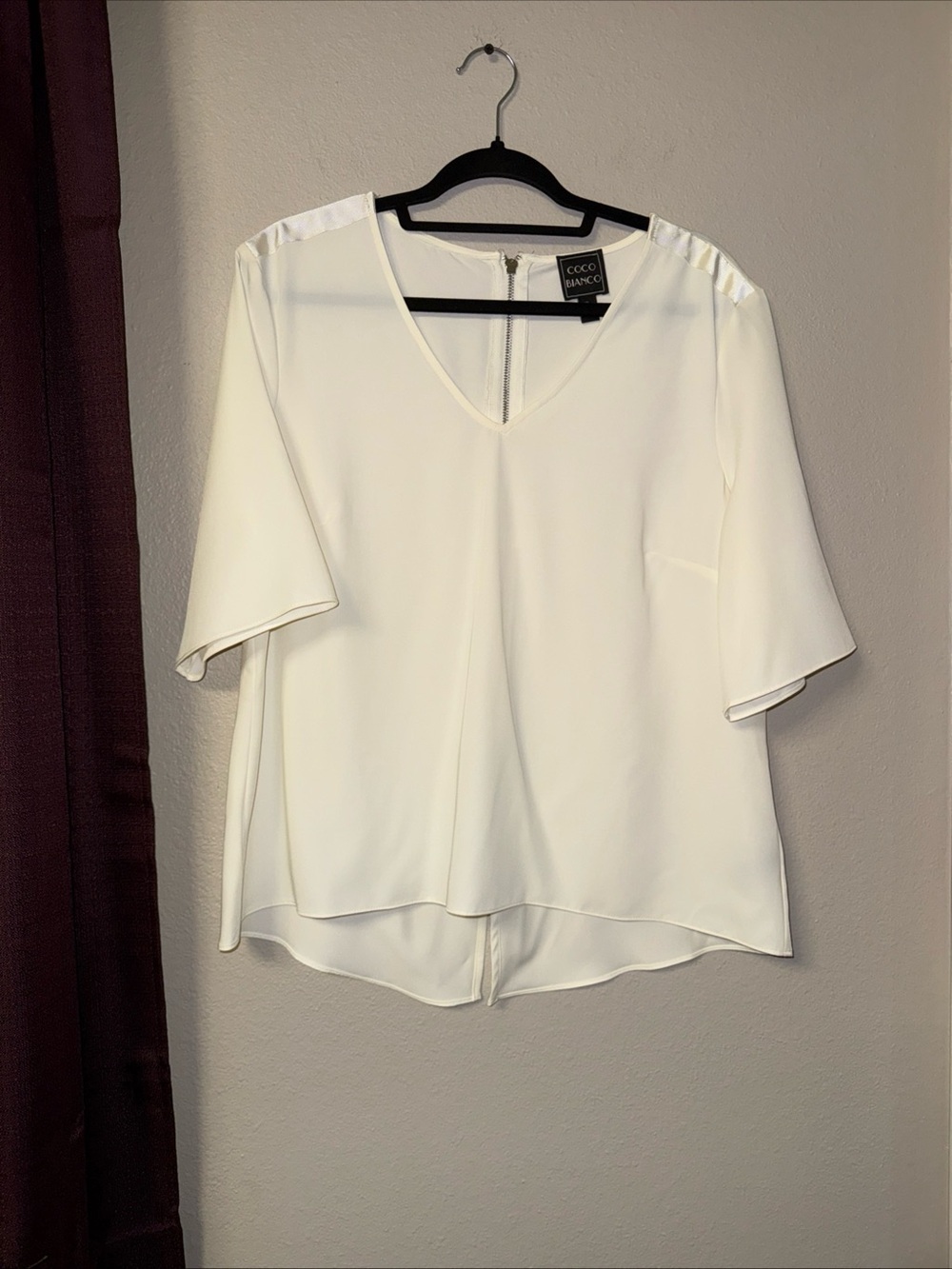 #817 Coco Bianco Cream Short Sleeve V-Neck Blouse Size Extra Large